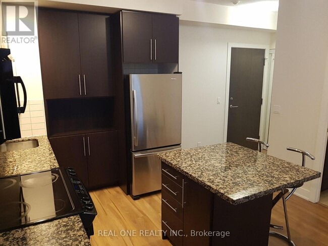 Photo du bâtiment - 28 Linden St