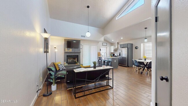 Building Photo - 11640 Jim Thorpe Dr
