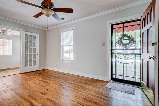 Foto del edificio - 84 W Lafayette Cir