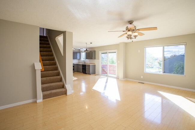 Building Photo - 2236 W Horizon Dr