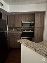 Building Photo - 12760 Vista Isles Dr
