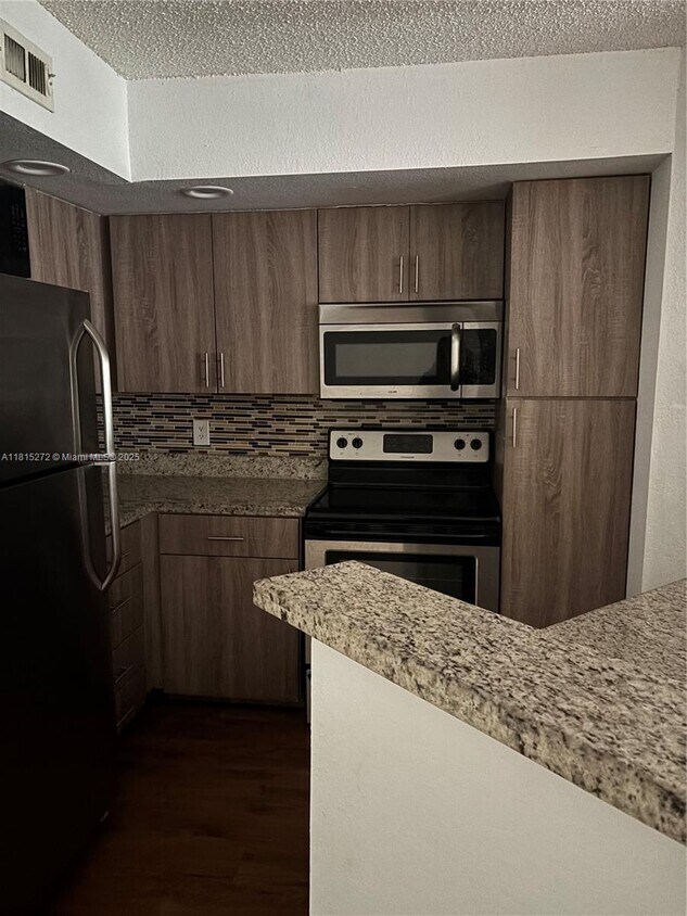 Primary Photo - 12760 Vista Isles Dr