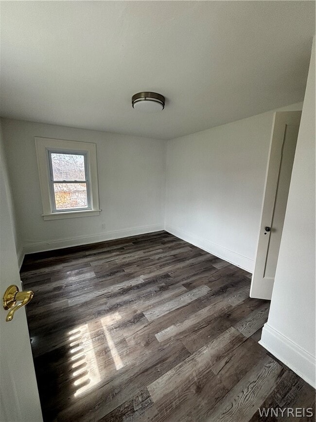 Building Photo - 510 6th St