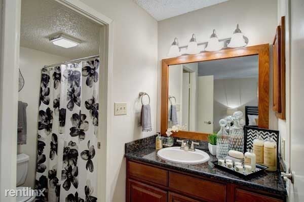 Building Photo - 5010 Grove W Blvd