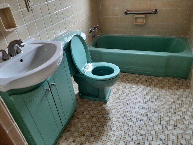 Building Photo - 1793 Ardleigh Rd