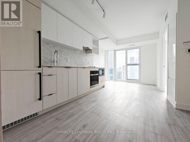 Photo du bâtiment - 252 Church St