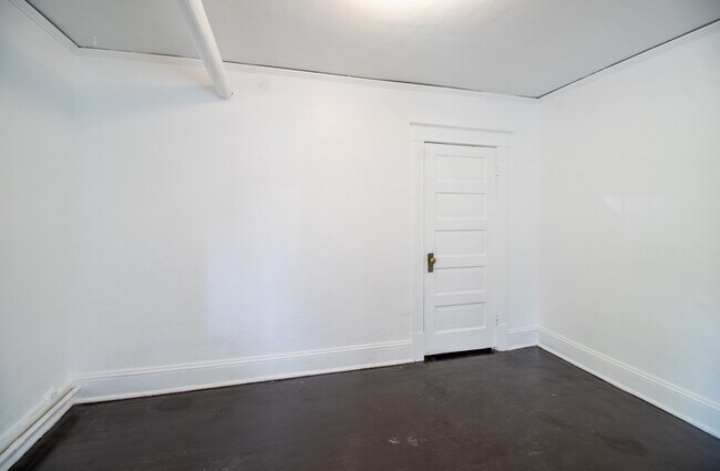 Foto del edificio - 1110 St Paul St