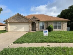 Building Photo - 4203 Bluestem Ln