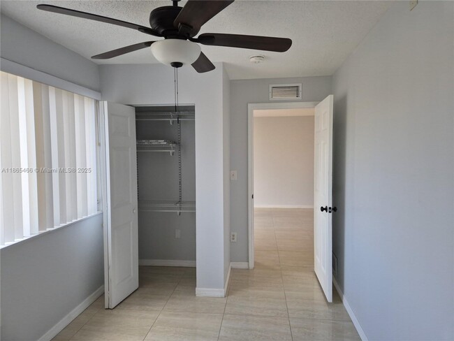 Foto del edificio - 6990 NW 186th St
