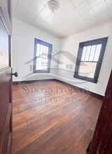 Building Photo - 454 Parnell Dr