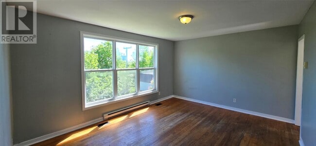 Building Photo - 43 Eastaff St