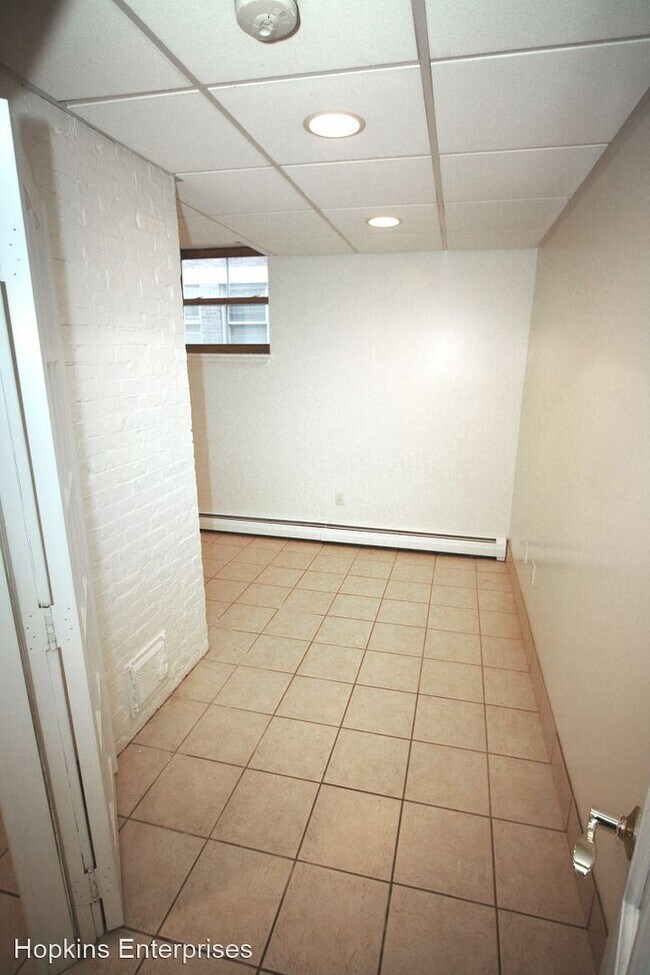 Building Photo - 438 State Street