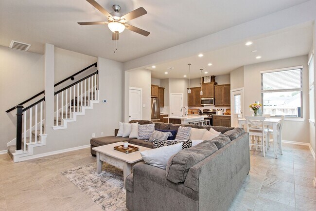 Foto del edificio - 1531 Rustling Creek Dr