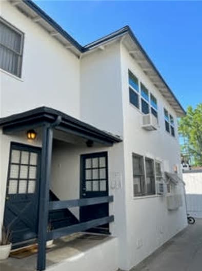 Building Photo - 13207 Oxnard St