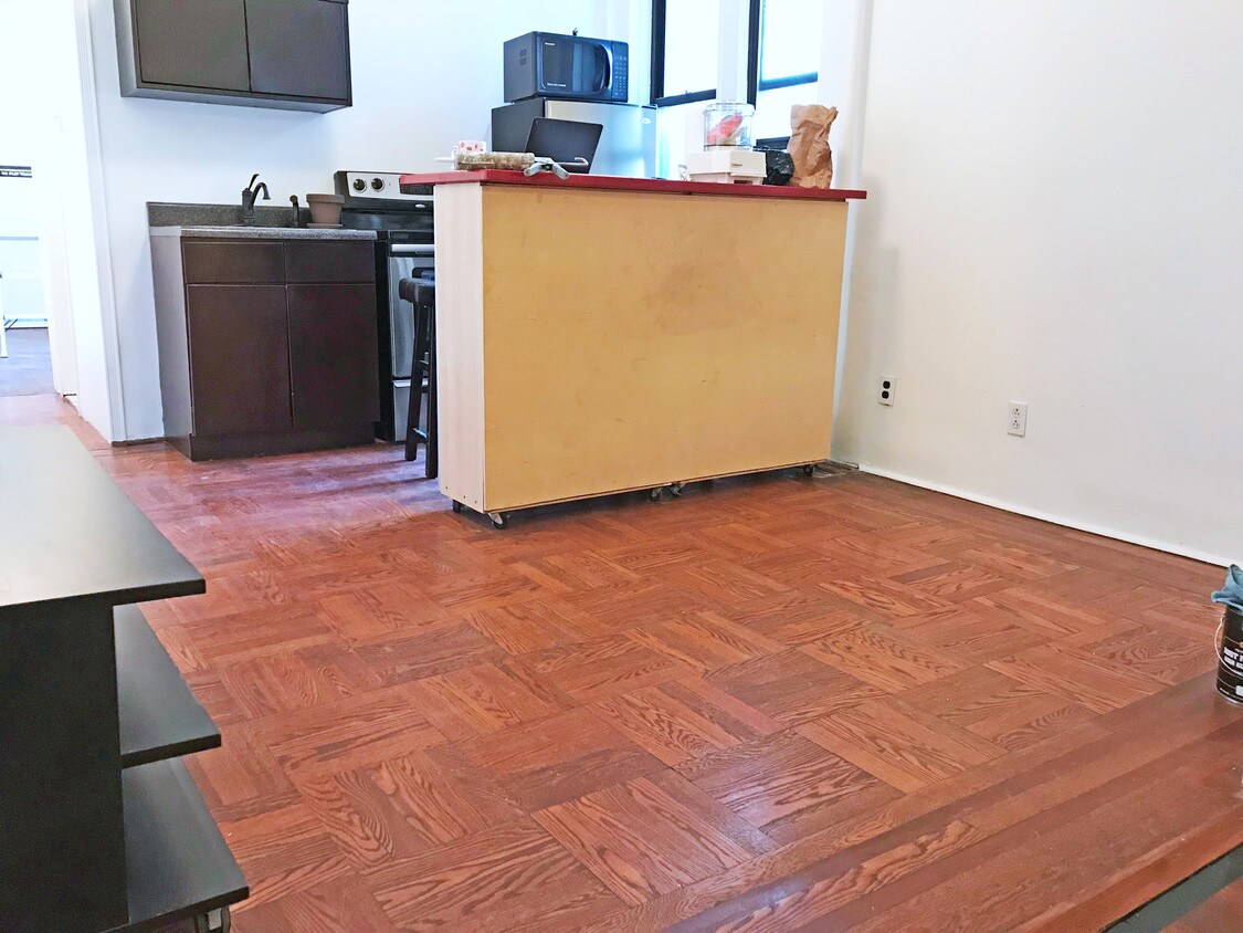 Foto principal - 374 S 2nd St