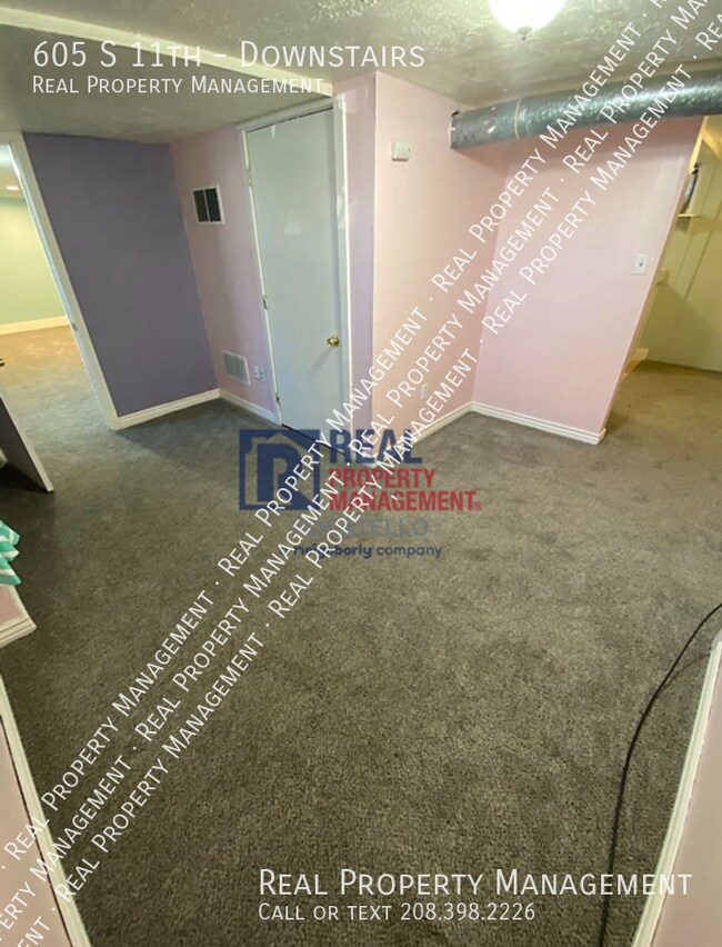 Foto del edificio - 605 S 11th-Downstairs