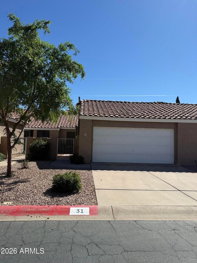 Foto del edificio - 3510 E Hampton Ave