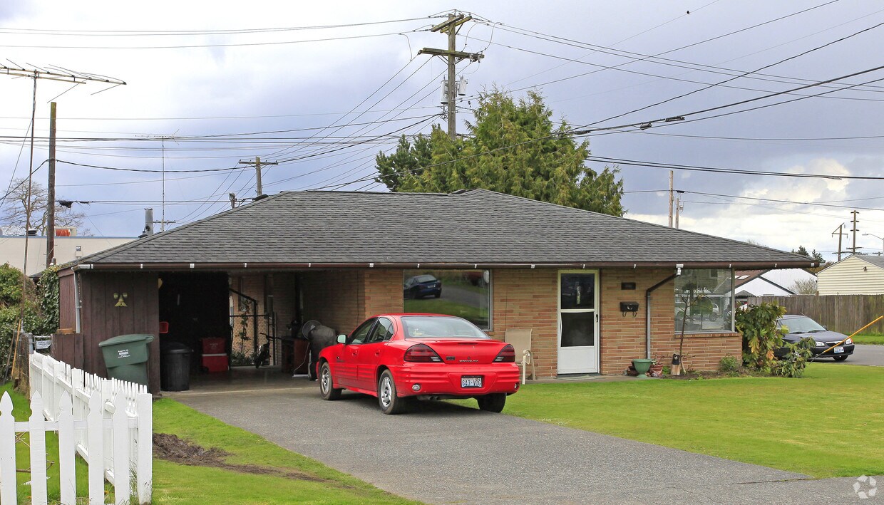 Primary Photo - 2005 12th St