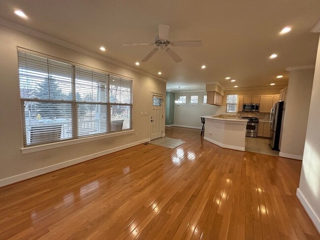 Building Photo - 4751 Pleasant Oak Dr