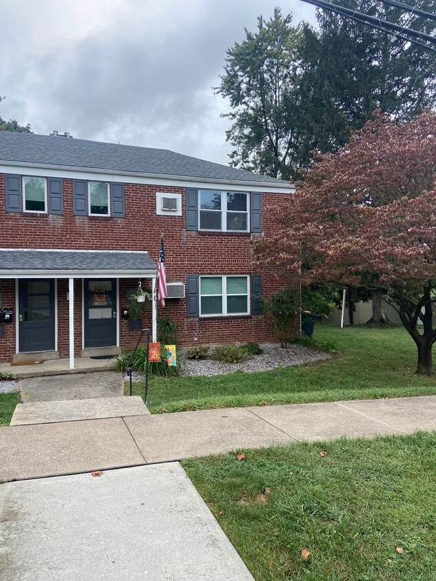 Primary Photo - 13 S 19th St