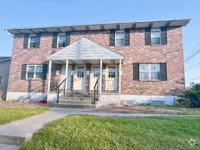 Building Photo - 1738 W Cedar St