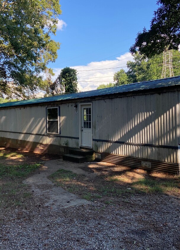 Building Photo - 3399 S North Carolina Hwy 150