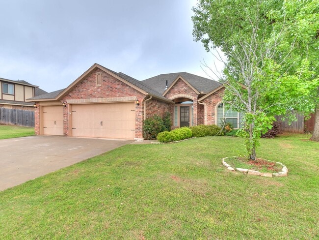 Building Photo - 4909 Kelly Lakes Dr