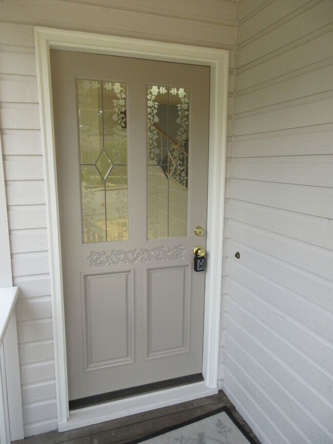 Foto del edificio - Two Bedroom, Two Bathroom Home in West Salem