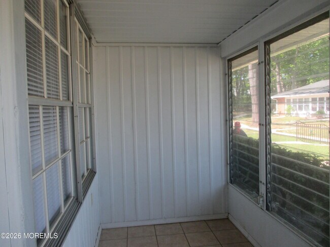 Foto del edificio - 829A Balmoral Ct