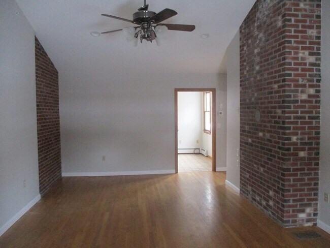 Foto del edificio - 116 Hayden Rowe Street Unit 2