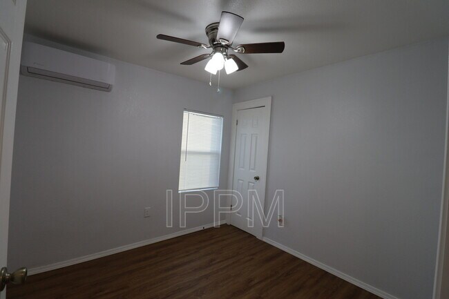 Foto del edificio - 817 E Monroe Ave