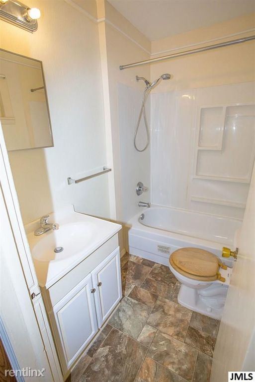 Building Photo - 3 br, 1 bath House - 407 S Maurice Ave
