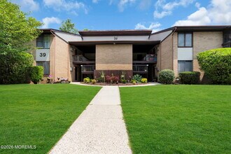Building Photo - 39 Meadow Green Cir