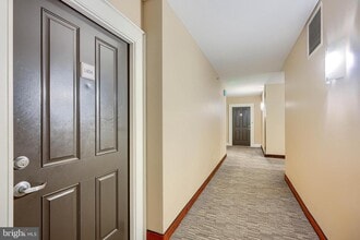 Building Photo - 414 Water St