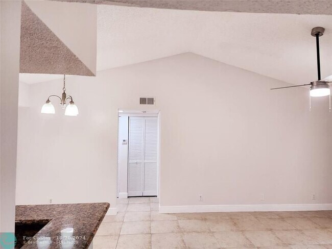 Building Photo - 5672 Rock Island Rd