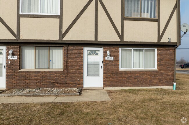 Entrance - Merrillville 4 Plexes