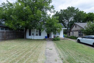 Building Photo - 2913 Homan Ave