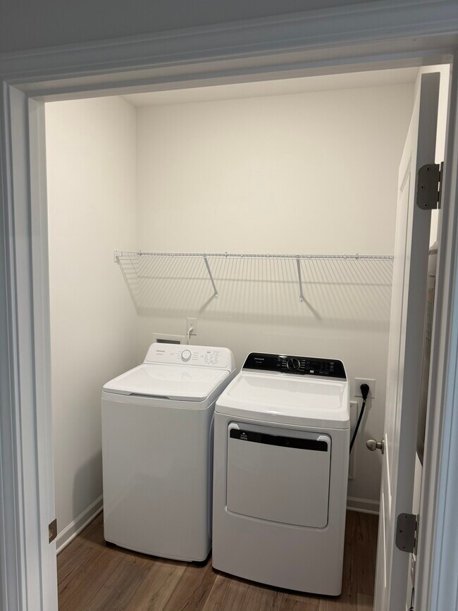 Lavadero - 208 Overton Dr