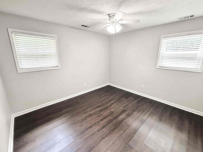 Foto del edificio - 1552 Blackwell Rd