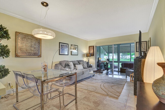 Building Photo - 2750 W Golf Blvd
