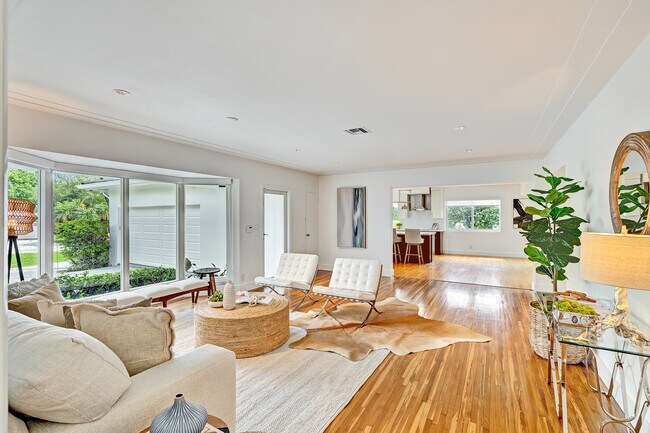 Foto del edificio - 1240 NE 93rd St