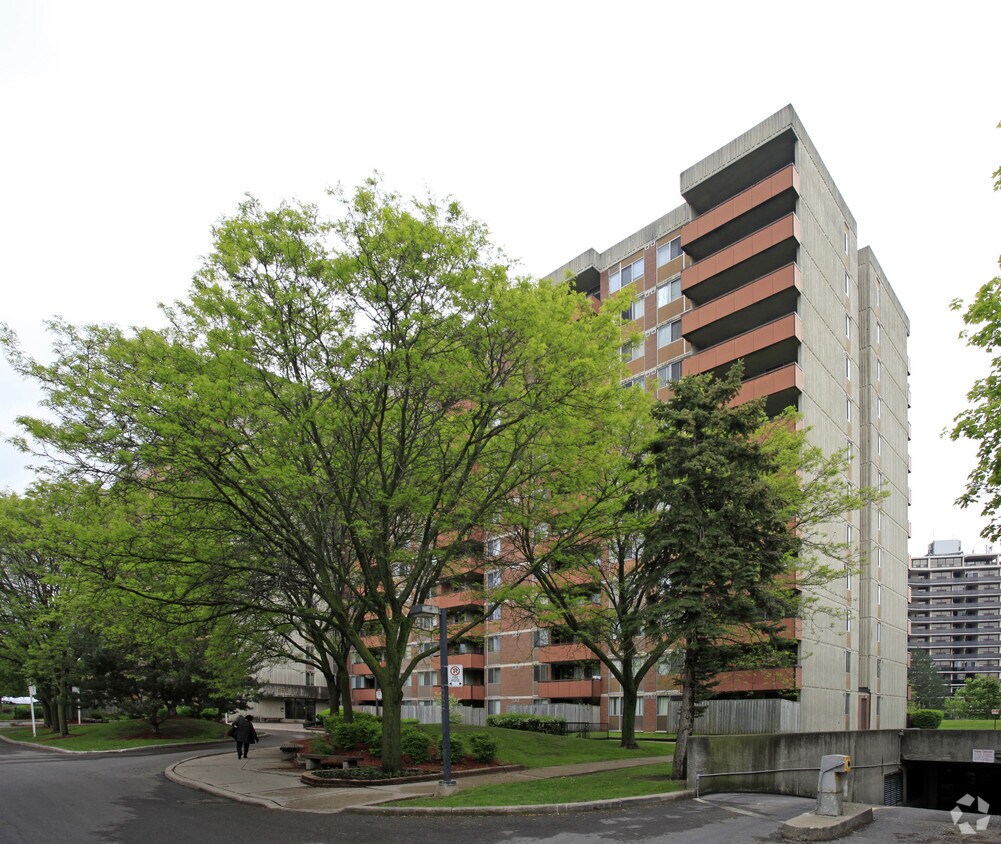 Royal Rose Apartments Apartments 165 La Rose Ave Toronto, ON