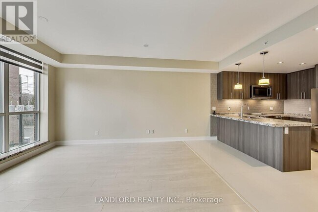 Building Photo - 2A Queensbury Ave