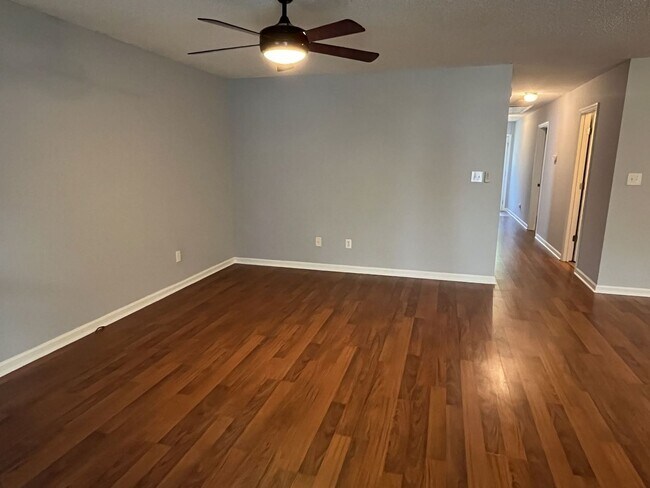 Foto del edificio - Great 3 Bed, 2 Bath Ranch home in Concord'...