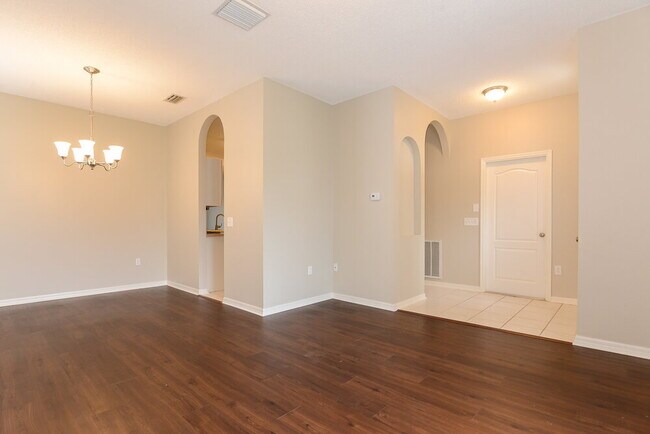 Foto del edificio - 1842 Linton Ln