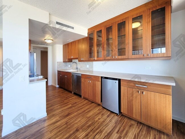 Building Photo - 2BR / 2Bath / 1Pkg - Harbor Square - Utili...