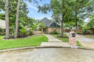 Building Photo - 16019 Stratton Park Dr