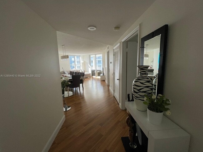 Foto del edificio - 701 Brickell Key Blvd