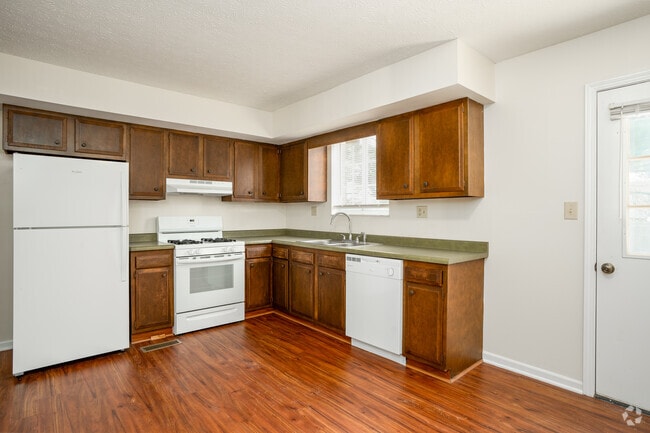 2BR, 1BA - 948SF - Kitchen - Knotts / Camelot Apartments