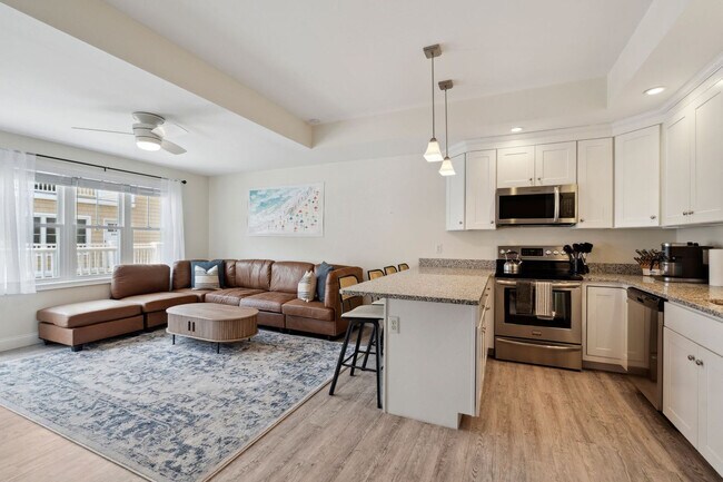 Foto del edificio - 128 Ashworth Ave